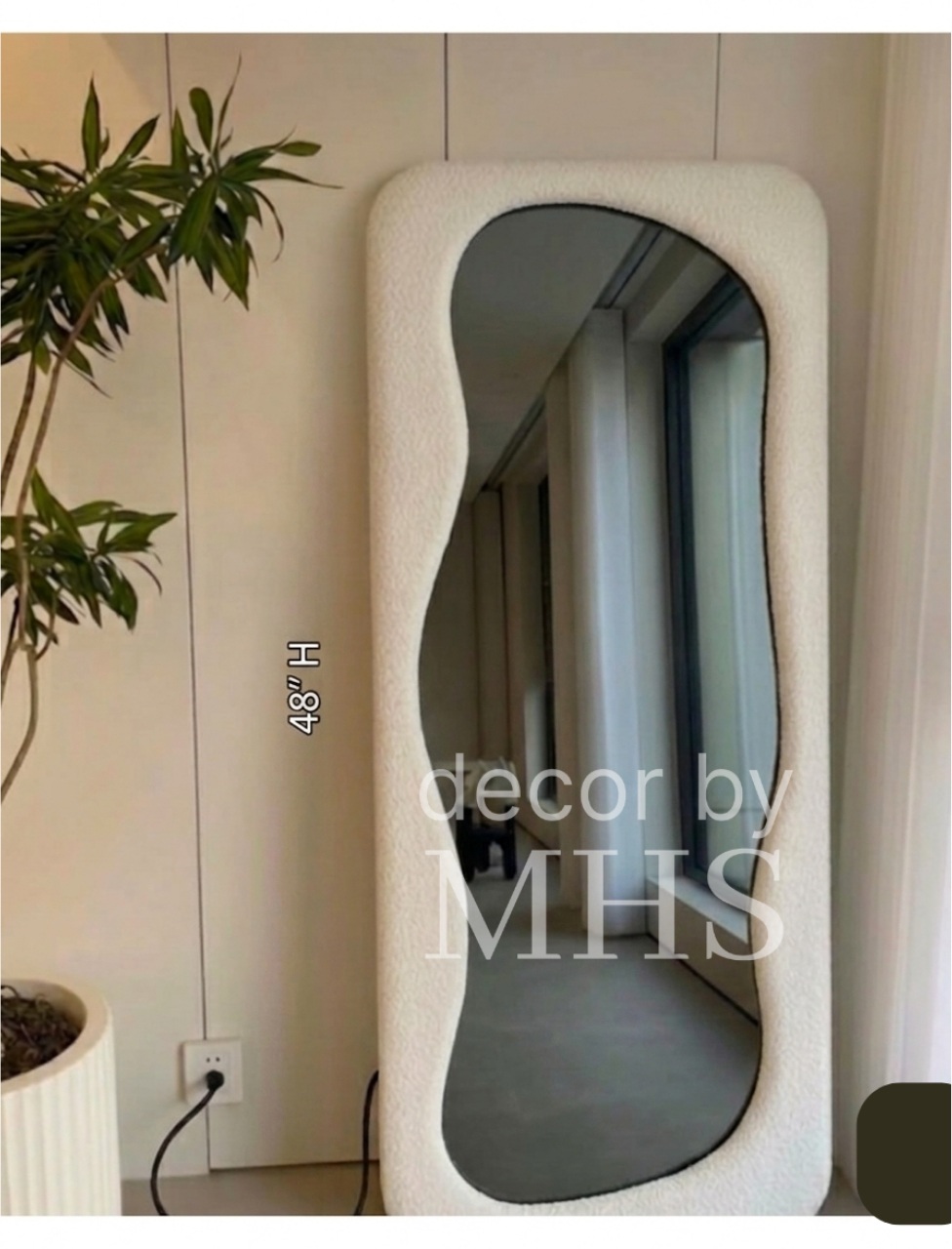 Velora Wave Mirror