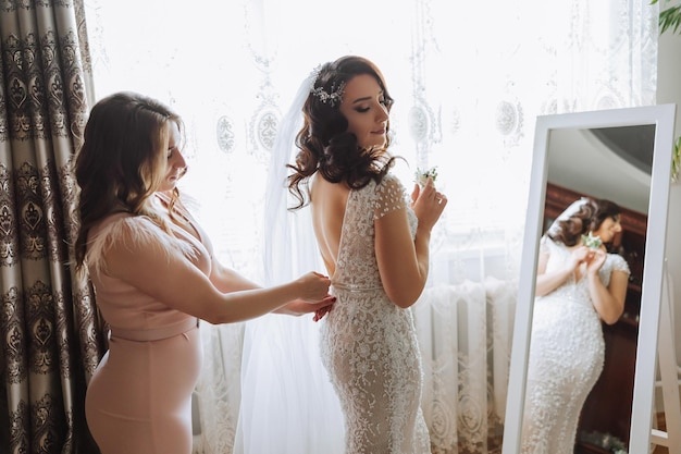 How to Pick the Right Wedding Dress for Your Body Type
