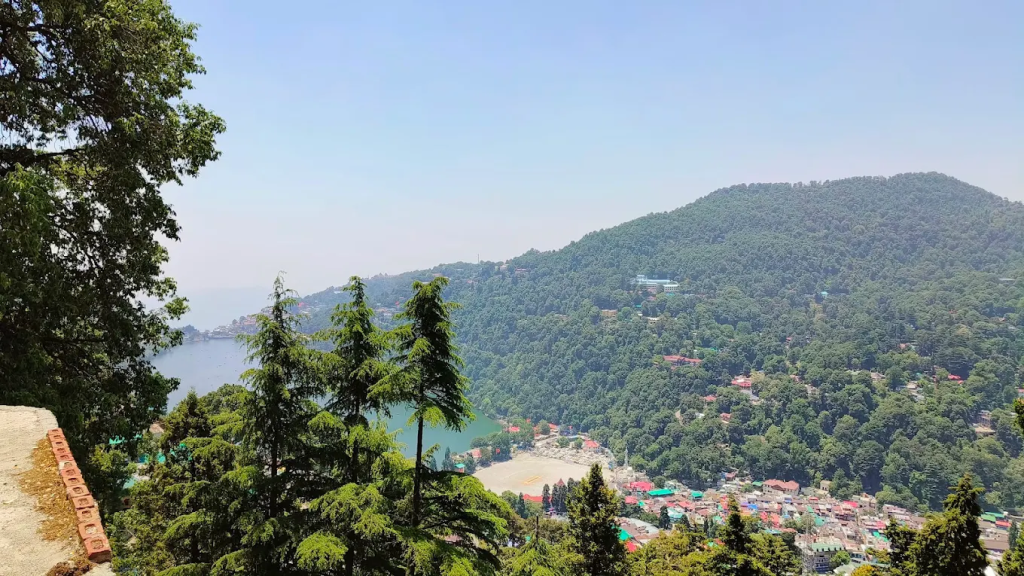 Mountain view hotel in Nainital