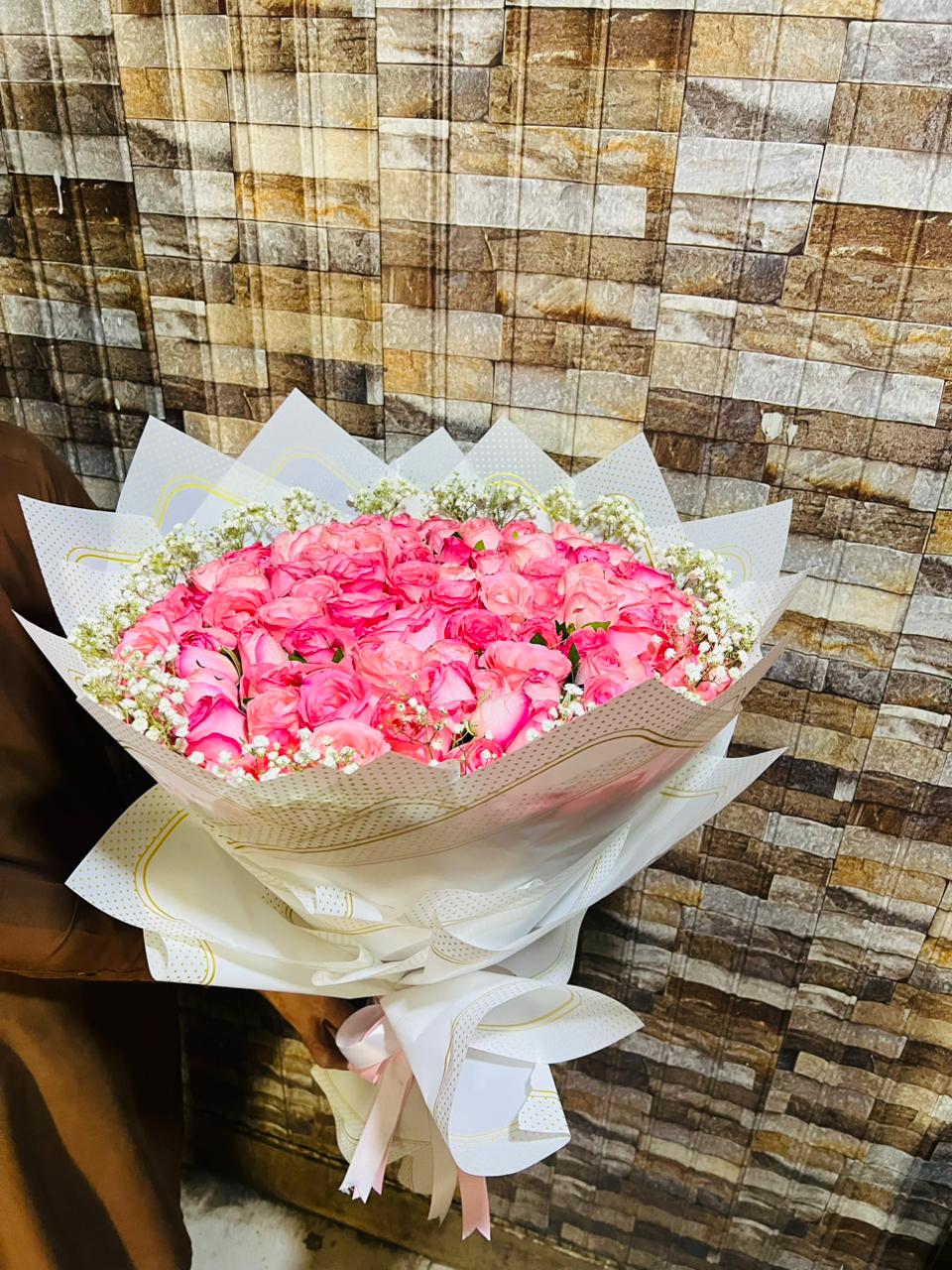 Flowers Delivery in Karachi – Elegant Mother’s Day Bouquets & Gifts